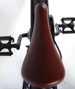 Volare Black Cruiser Kinderfiets - Jongens - 16 Inch - Zwart - 2 Handremmen -Professionele Winkel Voor Fietsuitrusting 1020x1200