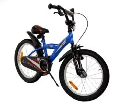 2Cycle Biker Kinderfiets - 18 Inch - Blauw - Jongensfiets -Professionele Winkel Voor Fietsuitrusting 1200x1065