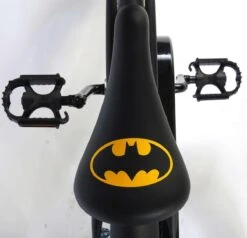 Volare Batman Kinderfiets - Jongens - 16 Inch - Zwart/Blauw - 95% Afgemonteerd -Professionele Winkel Voor Fietsuitrusting 1200x1158