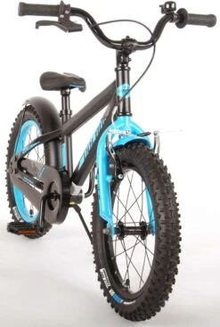 Volare Rocky Kinderfiets - 16 Inch - Zwart Blauw - 95% Afgemonteerd - Prime Collection 23 Volare Rocky Kinderfiets - 16 Inch - Zwart Blauw - 95% Afgemonteerd - Prime Collection -Professionele Winkel Voor Fietsuitrusting 808x1200