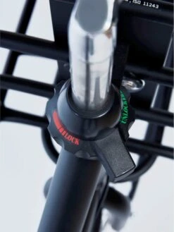 Cortina U4 - Stadsfiets - D50 - Jet Black Matt - R3 -Professionele Winkel Voor Fietsuitrusting 901x1200 1